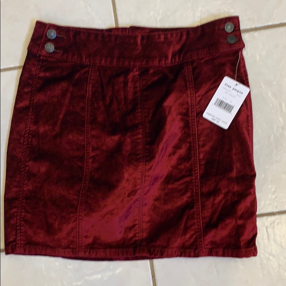 NWT Free People velvet mini skirt-size 29.